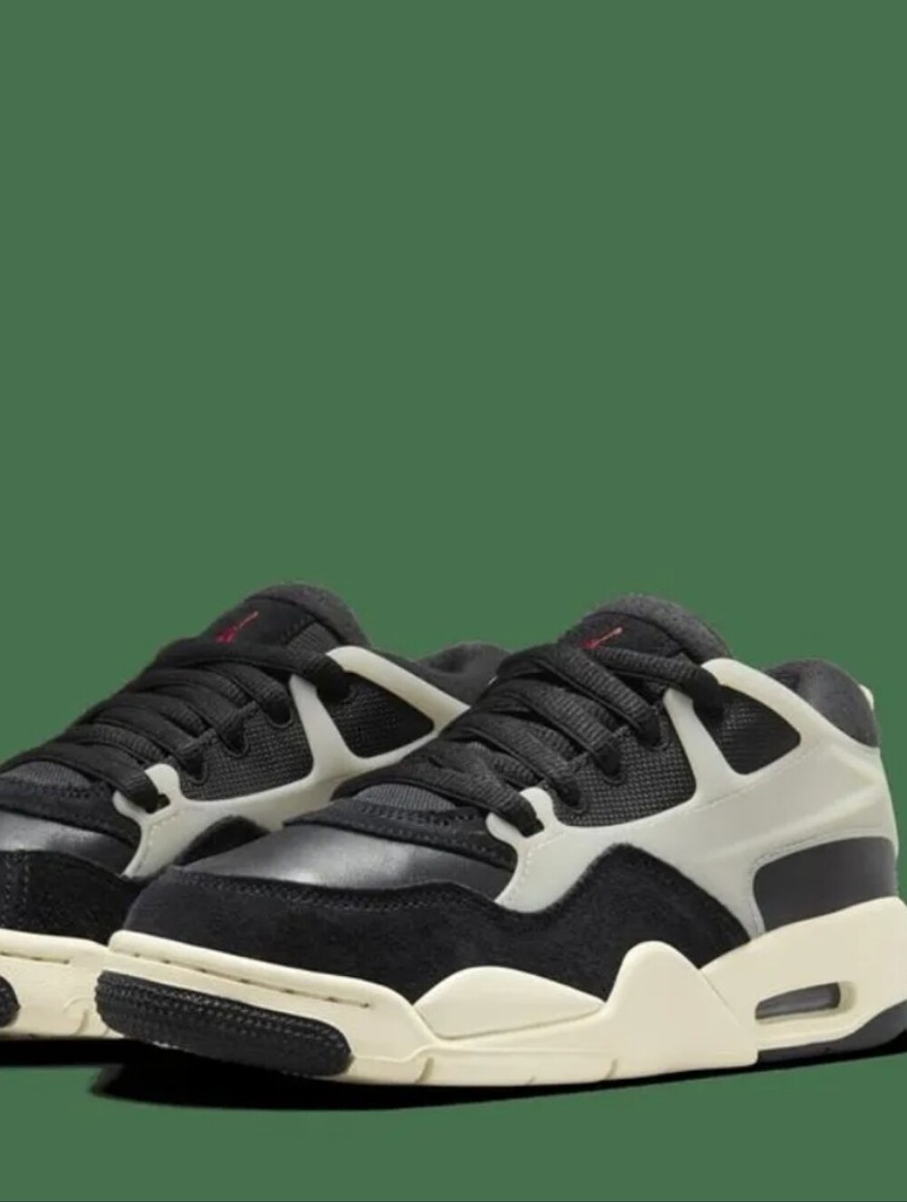 NEW!!! BOYS JORDAN 4 RM SNEAKERS